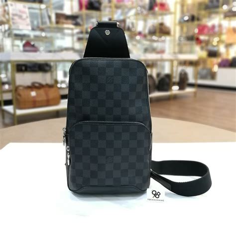 Avenue Slingbag Damier Graphite Canvas .